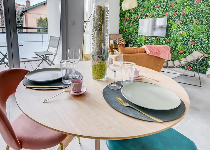 Oiqia Bonnefoy ~ 1 Avec Balcon Toulouse