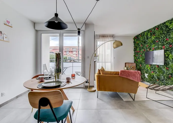 Oiqia Bonnefoy ~ 1 Avec Balcon Toulouse