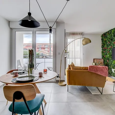 Oiqia Bonnefoy ~ 1 Avec Balcon Toulouse